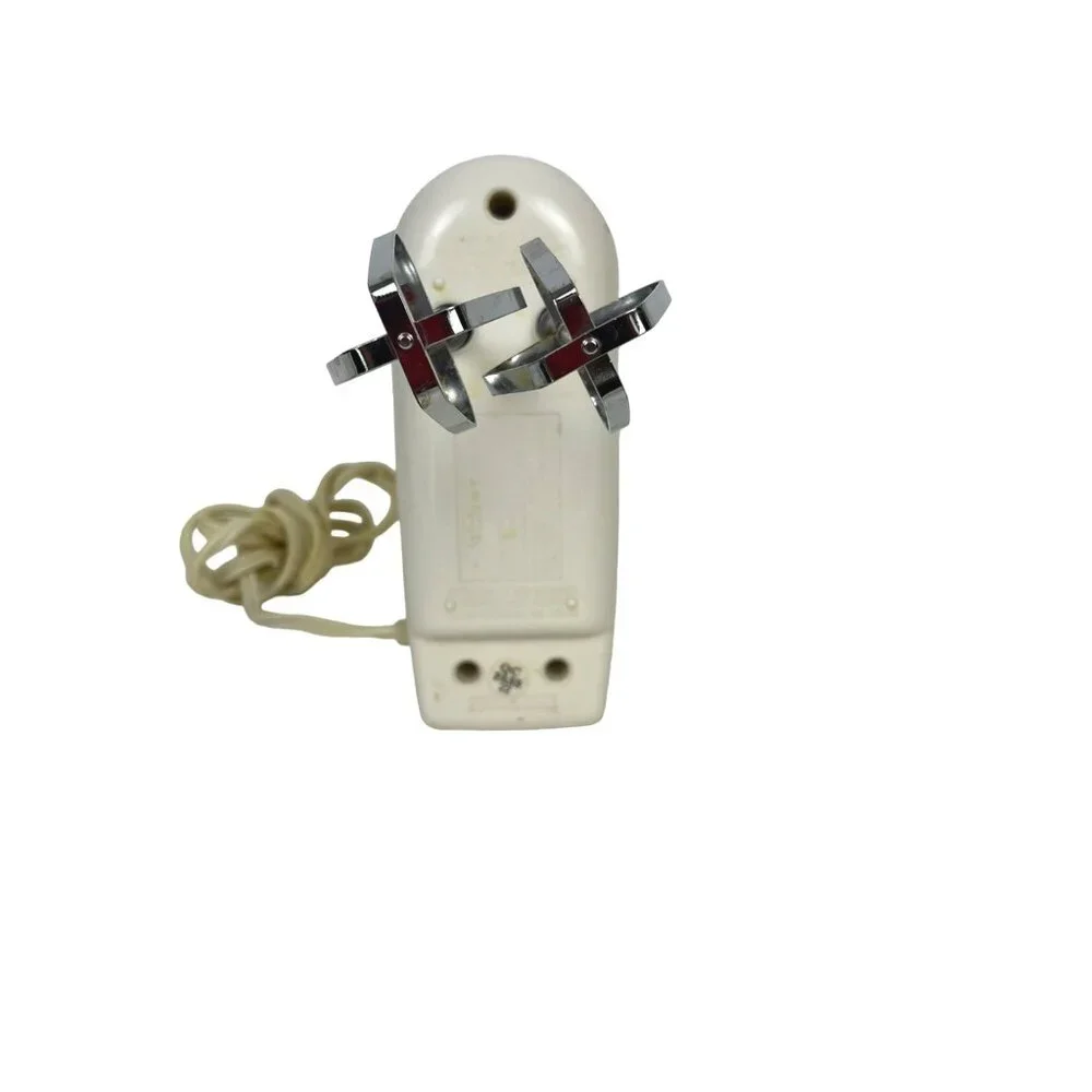 Vintage Proctor Silex 5-Speed Hand Mixer 62515R White
