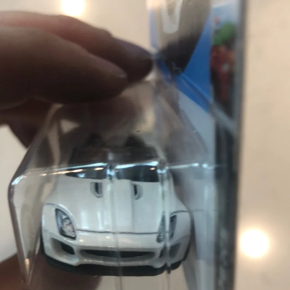 '15 Jaguar F-Type Project 7 Toy Car - White and Gold