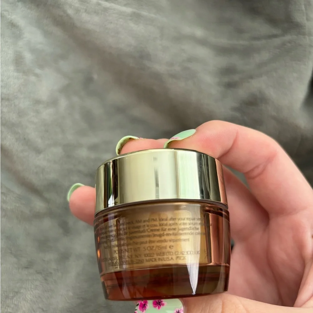 Estee Lauder Revitalizing Supreme Cream and Advanced Night Repair Set
