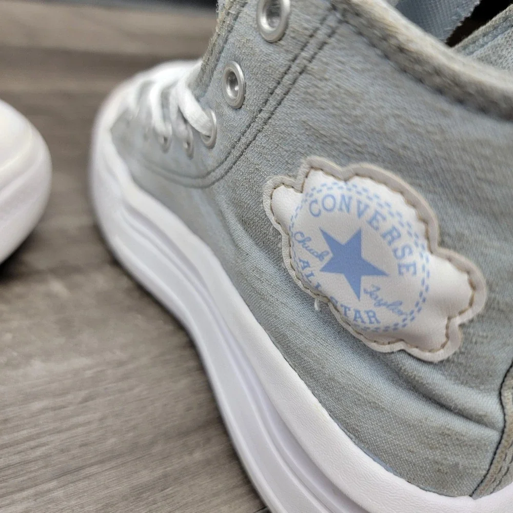 Converse Chuck Taylor All Star Shoes Youth Size 2 High Top Platform Sneakers
