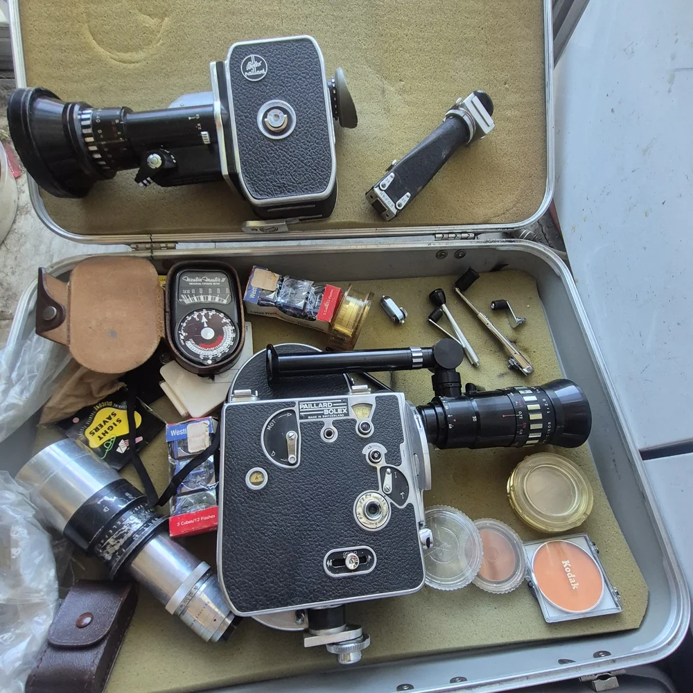 16mm Vintage Film Camera With Many Accessories Black