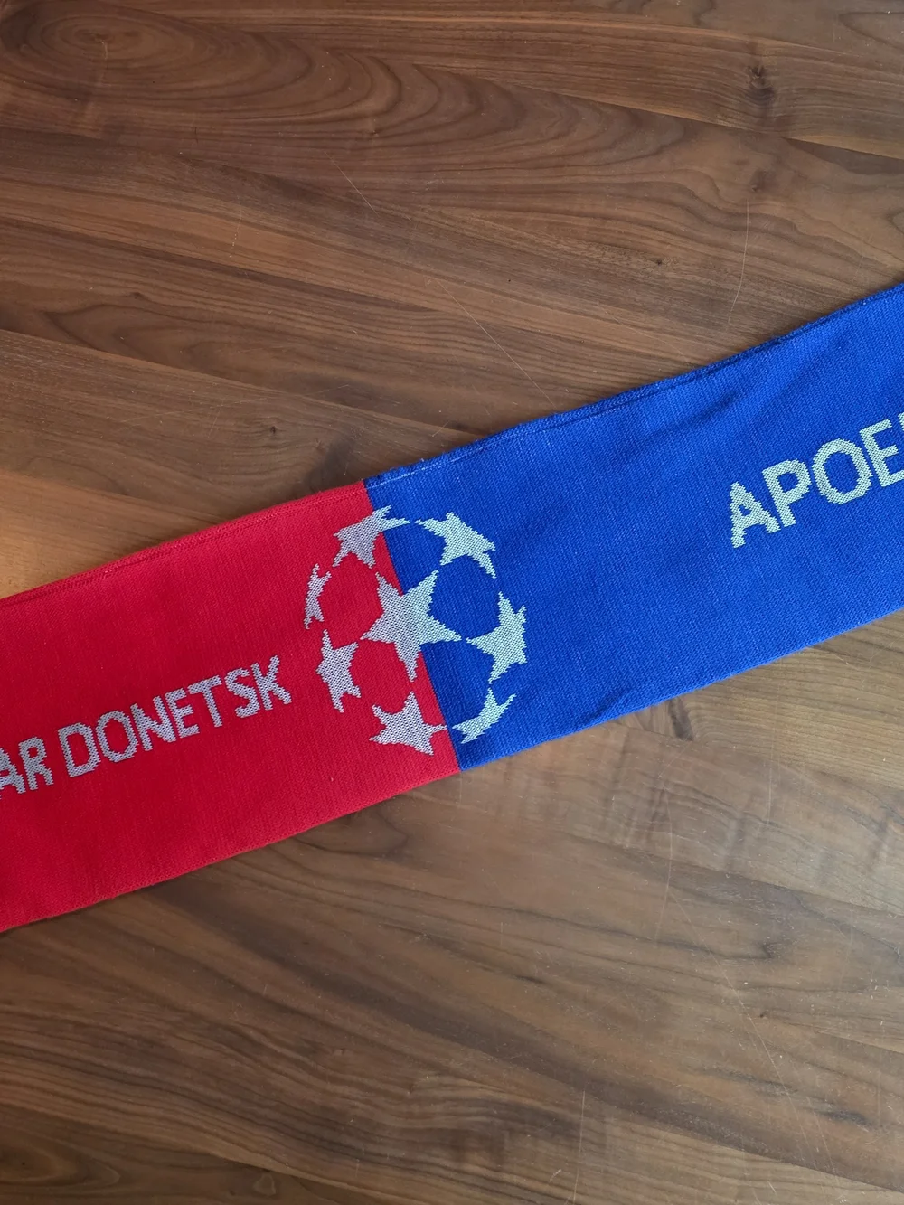 UEFA Champions League 2011 Red & Blue Scarf Soccer Apoel FC Donbass Arena