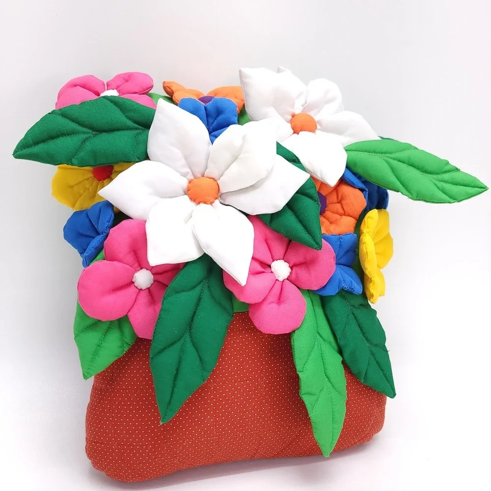 Decorative Pillow House of Hatten Kitschy Spring Summer Flowers Floral 3D‎