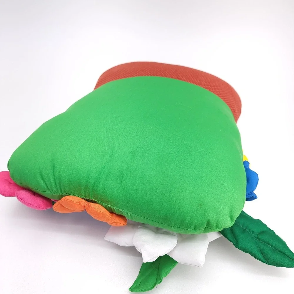 Decorative Pillow House of Hatten Kitschy Spring Summer Flowers Floral 3D‎