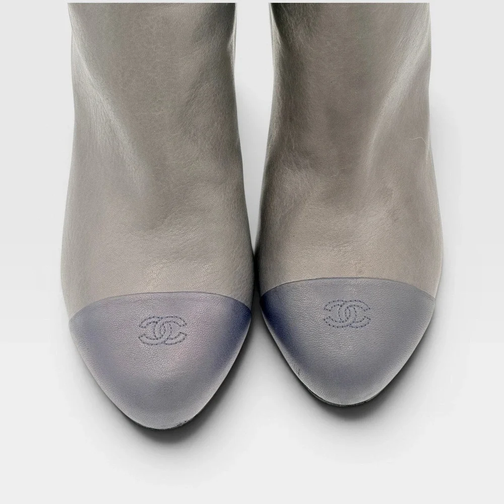 Chanel CC Cap Toe 39 Ankle Booties Gray Leather Silver Stiletto Heels Authentic