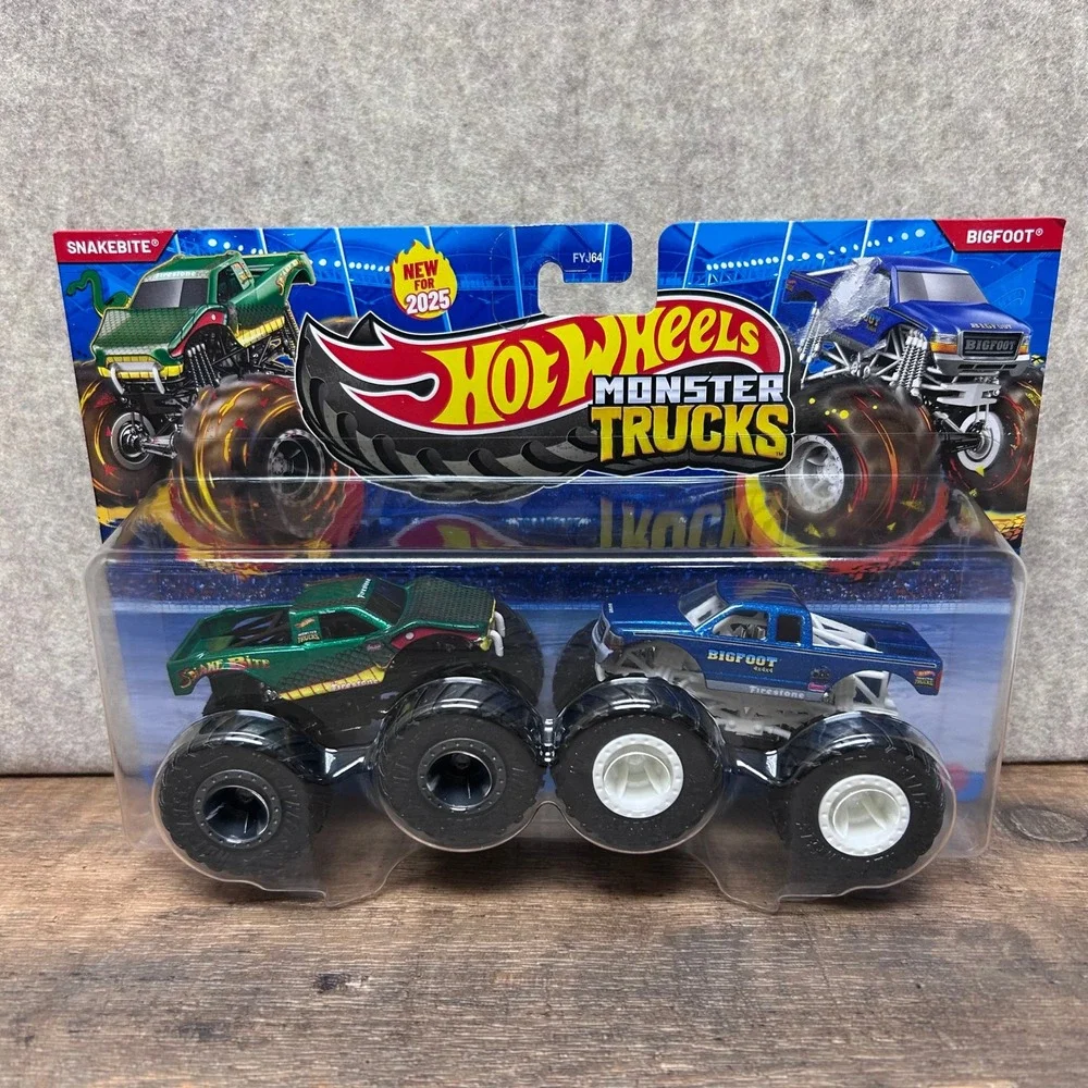 Hot Wheels Monster Trucks‎ Demolition Doubles Snakebite Bigfoot 2 Pack NEW 2025