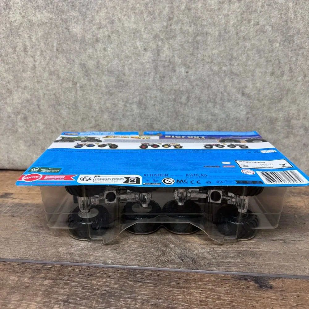 Hot Wheels Monster Trucks‎ Demolition Doubles Snakebite Bigfoot 2 Pack NEW 2025