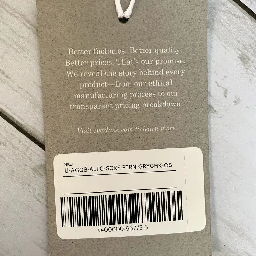 NWT Everlane The Alpaca Patterned Scarf in Gray‎ Check Christmas Gift