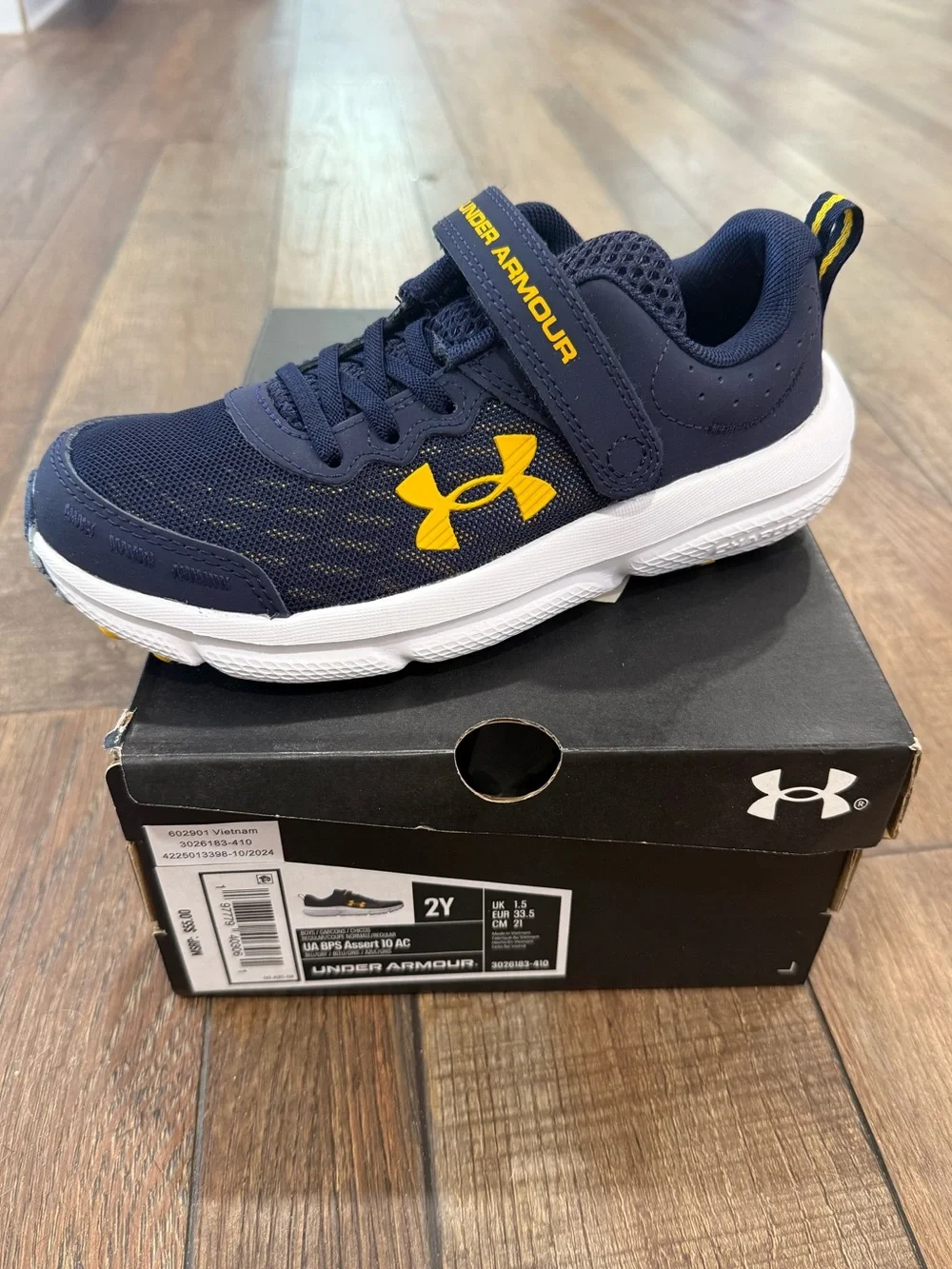 Under Armour Assert 10 Sneakers