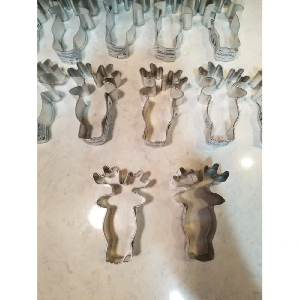 Set of 12 Metal‎ Reindeer Cookie Cutters