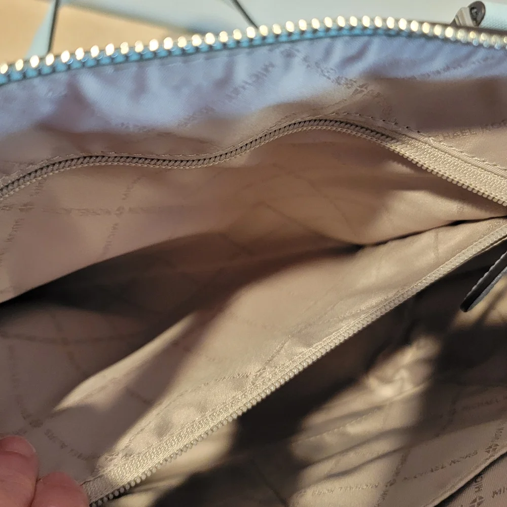 Michael Kors Charlotte Shoulder Tote Saffiano Leather Vista Blue‎