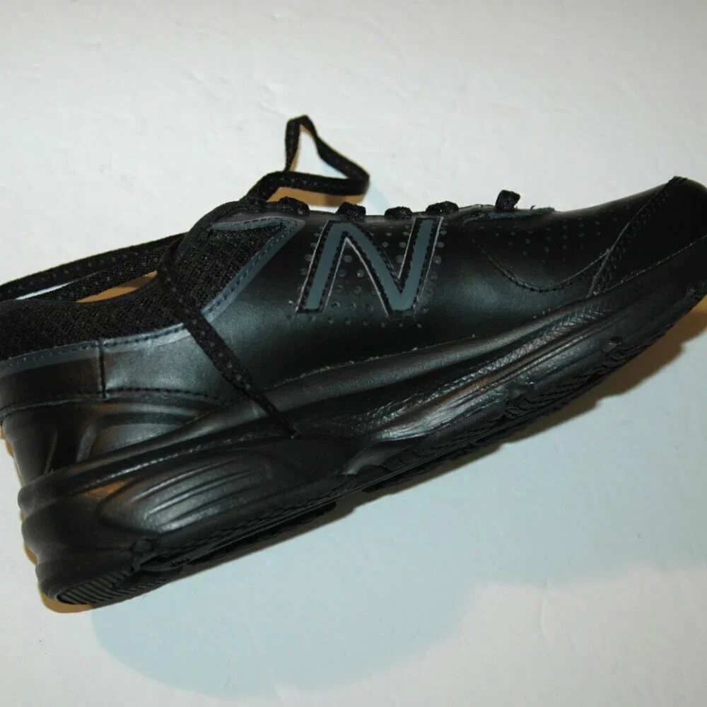 New Balance Women's Sneakers 6.5 D Black Casual Shoes