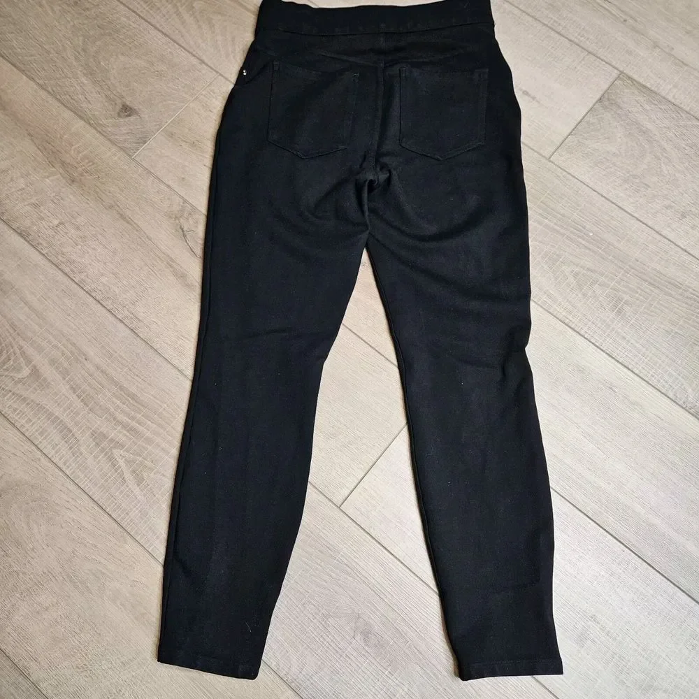 Spanx Women's Pull On Pants Black Size Medium Stretch  Shapewear‎