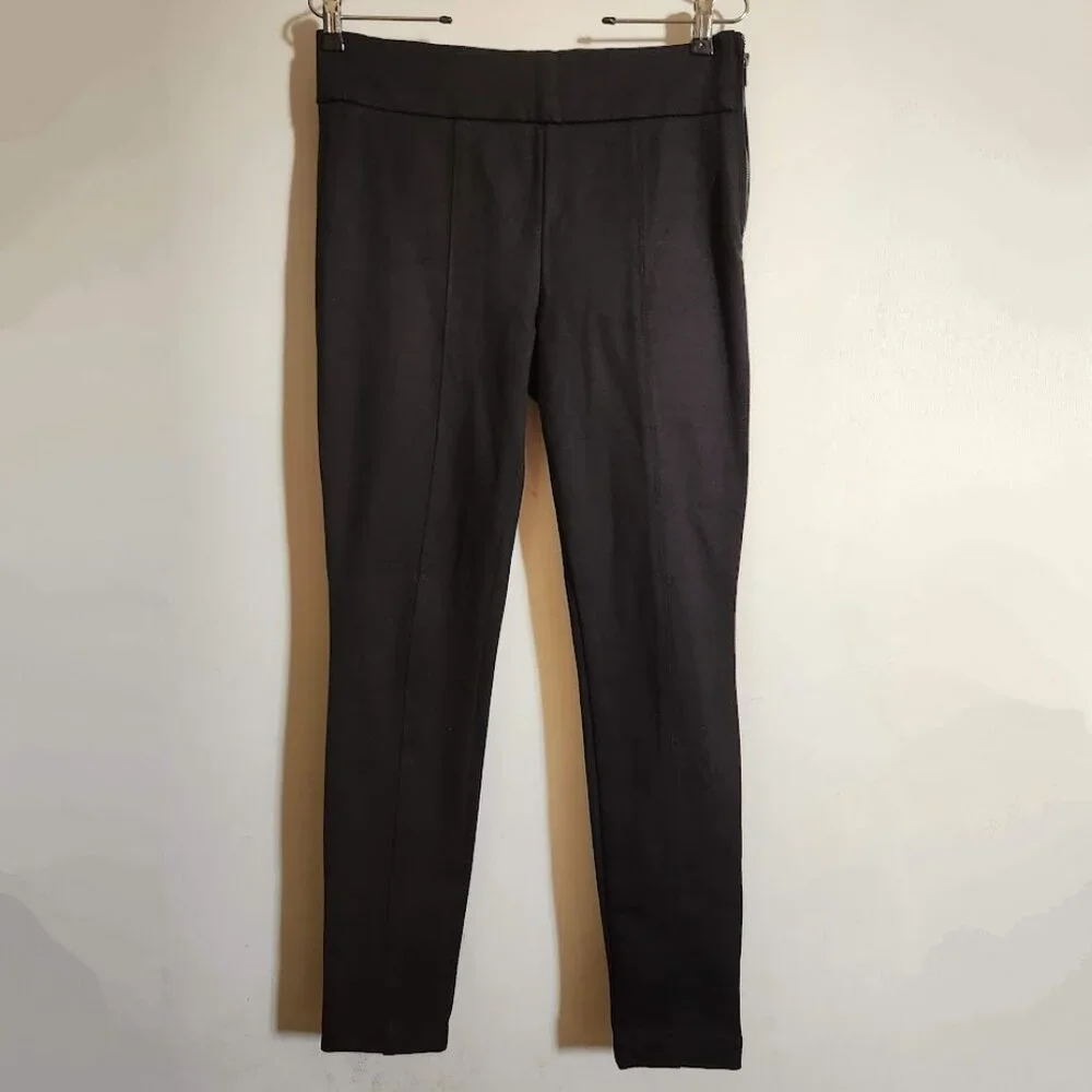 GAP Size Medium Skinny Pants Black Side Zipper Tapered at the bottom