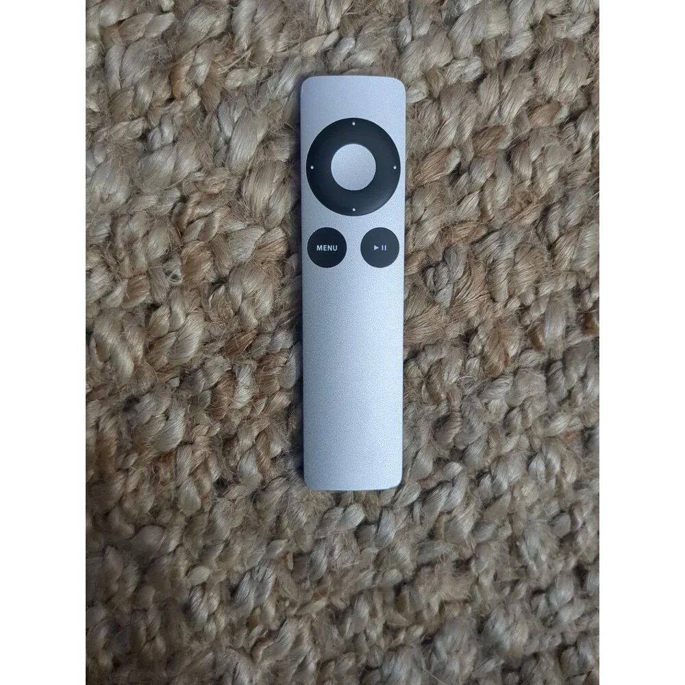 Apple TV 3rd Generation Model A1469 Includes Power Cable HDMI Cable And Remote