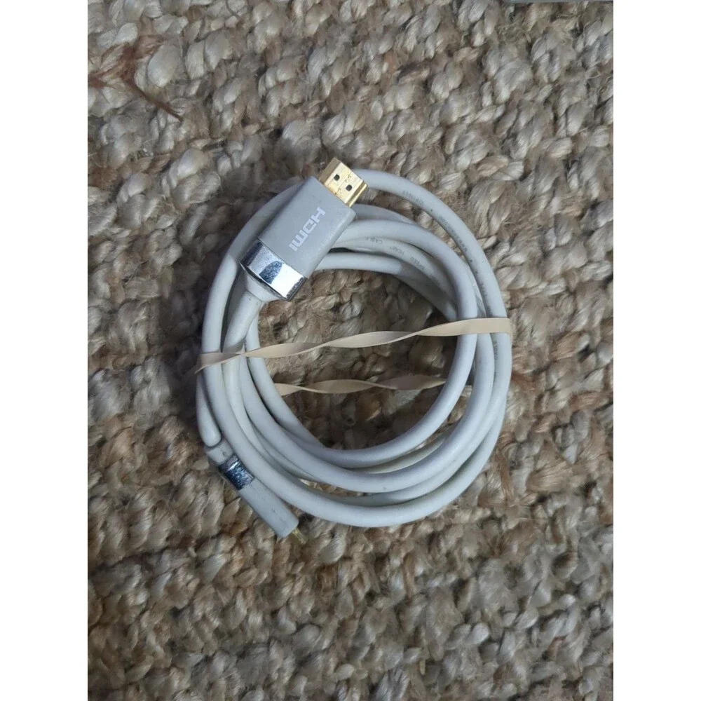 Apple TV 3rd Generation Model A1469 Includes Power Cable HDMI Cable And Remote