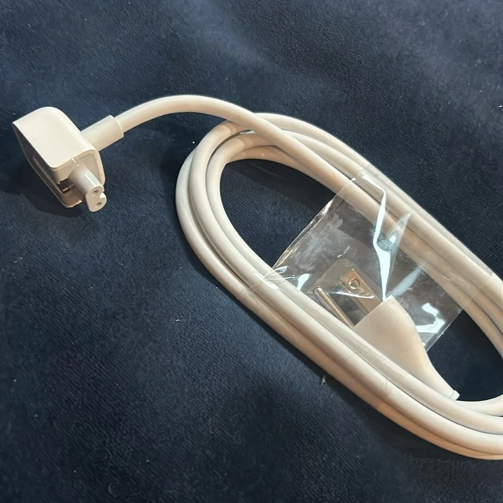 Apple Genuine Power‎ Adapter Extension Cable