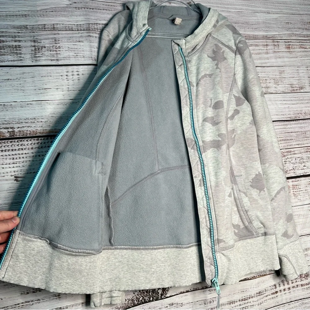Athleta Girl Large 12 Gray Camo Full Zip‎ Up Hoodie with Thumb Holes