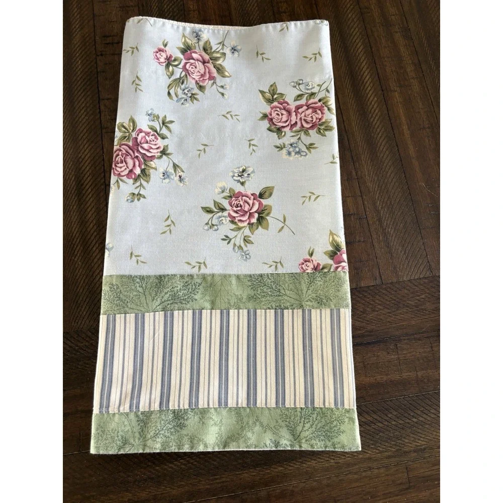 1 VTG JCPenney Blue Roses Spring  Valance Floral Ticking‎ 82