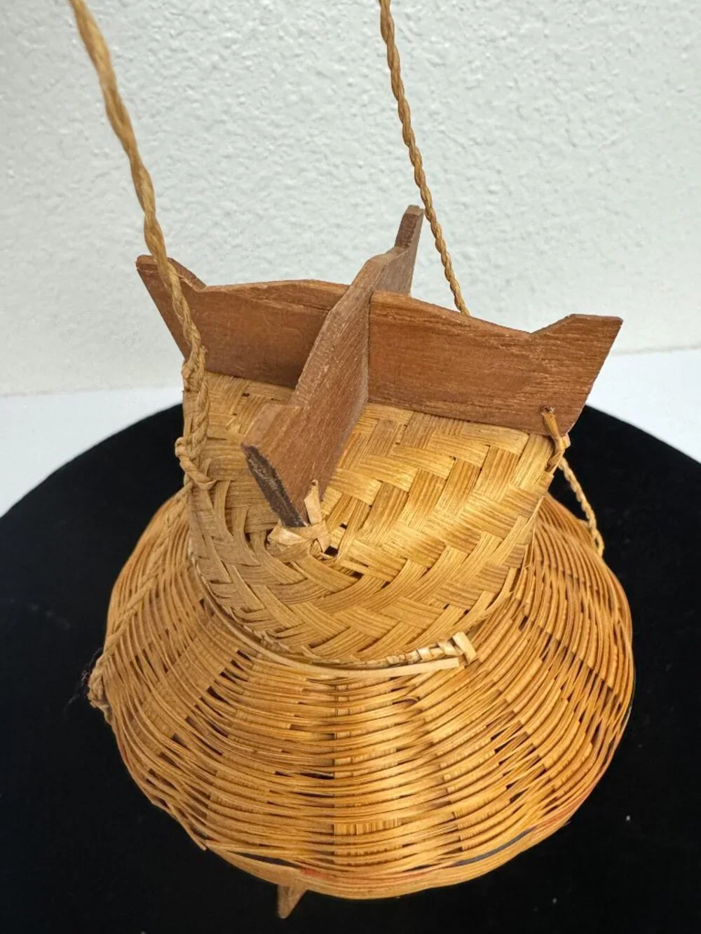 NEW Vtg Handwoven Bamboo Basket Jar with Lid & Handle 5” Asian Wicker Decorative