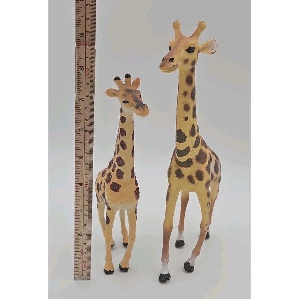Giraffe Plastic Figures Animals LOT OF 2 Yellow W/ Dark Spots 8