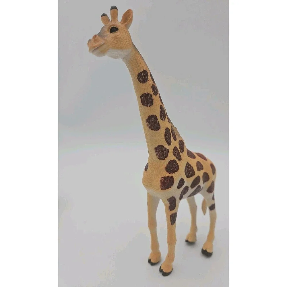 Giraffe Plastic Figures Animals LOT OF 2 Yellow W/ Dark Spots 8