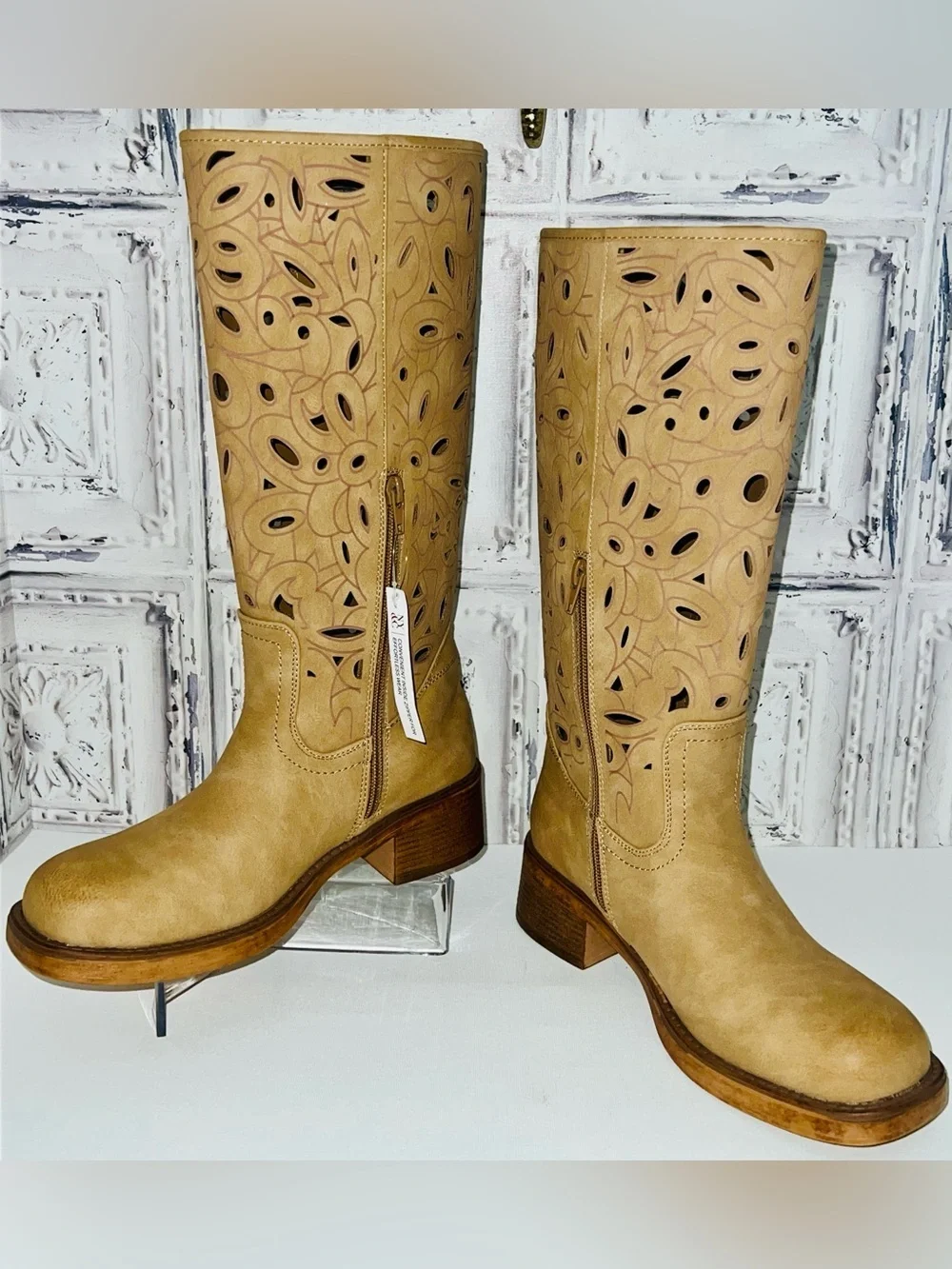 NWT New York & Company Curtis Camel Cutout chunky heel Tall Boots Sz 7.5 Campus
