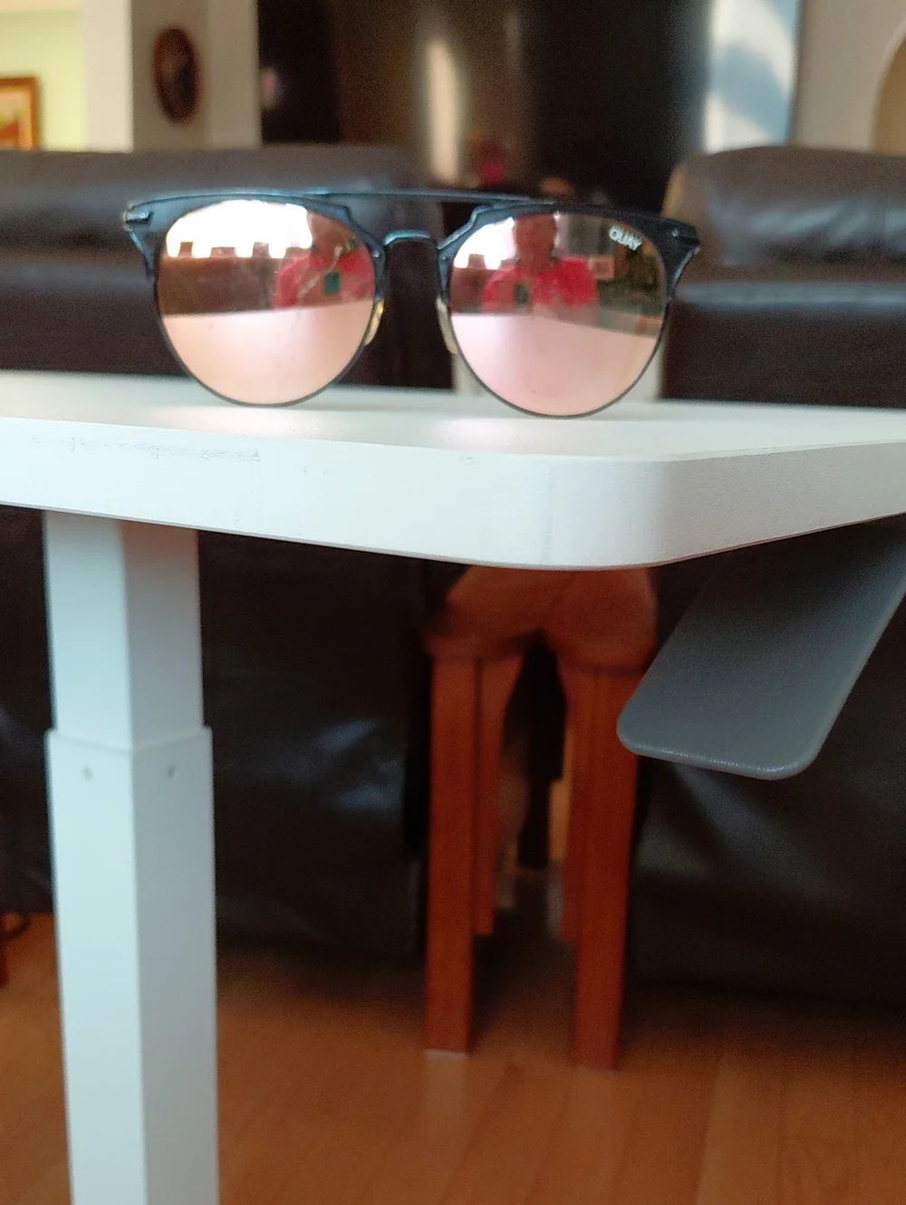 QUAY AUSTRALIA  CHRISSPY GEMINI Black Frame Sunglasses with Pink Mirrored Lenses