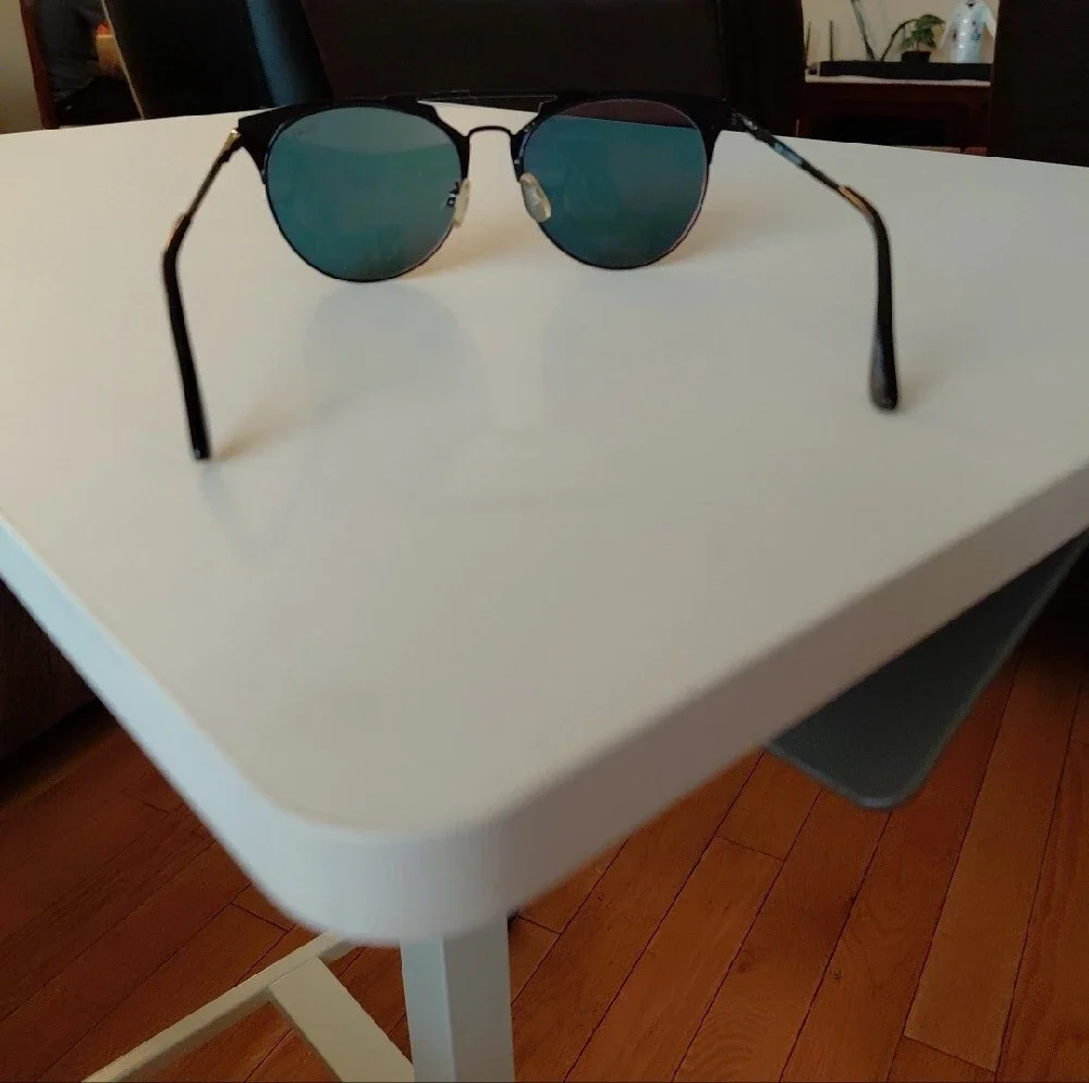 QUAY AUSTRALIA  CHRISSPY GEMINI Black Frame Sunglasses with Pink Mirrored Lenses