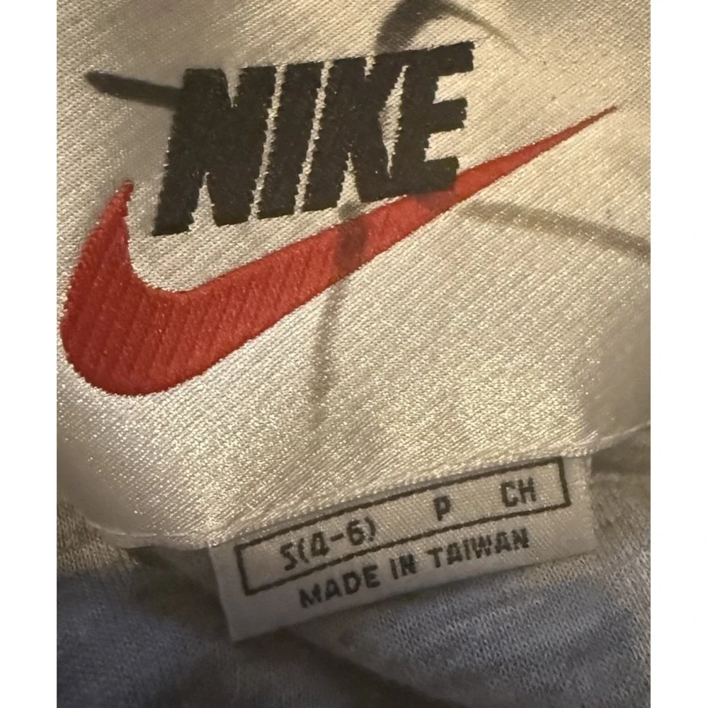 Nike F8 FGE Vintage Women's 90's Full Zip Track Hooded Windrunner Jacket Cream