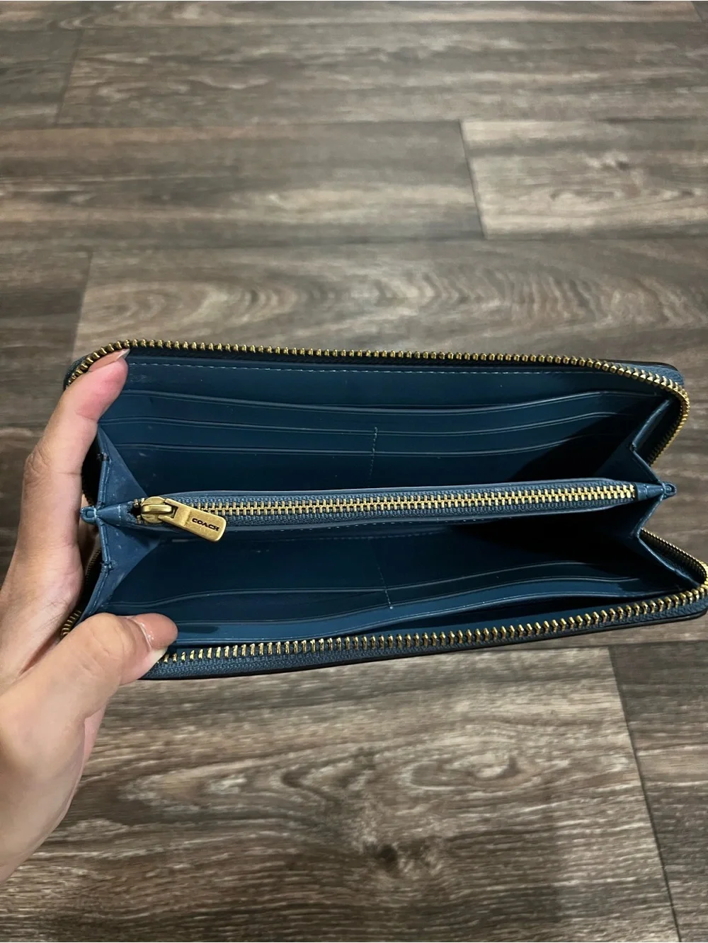 COACH Accordion Blue Leather Zip Continental Wallet with Gold Hardware