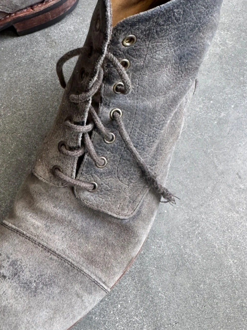 Gray Suede Taft Boots, Size 8 — as-is, broken lace