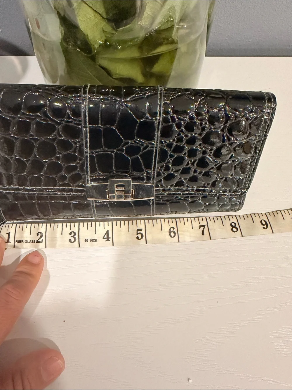 Black Croc-Embossed Women's Wallet - Elegant Clasp Closure