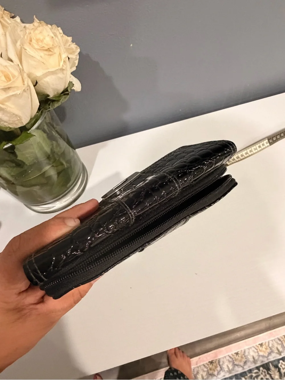 Black Croc-Embossed Women's Wallet - Elegant Clasp Closure