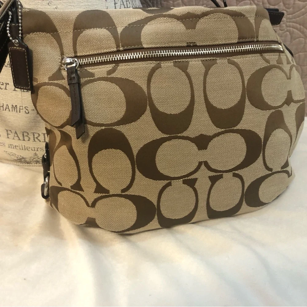 Vintage Y2K Coach Carly signature big C brown/tan