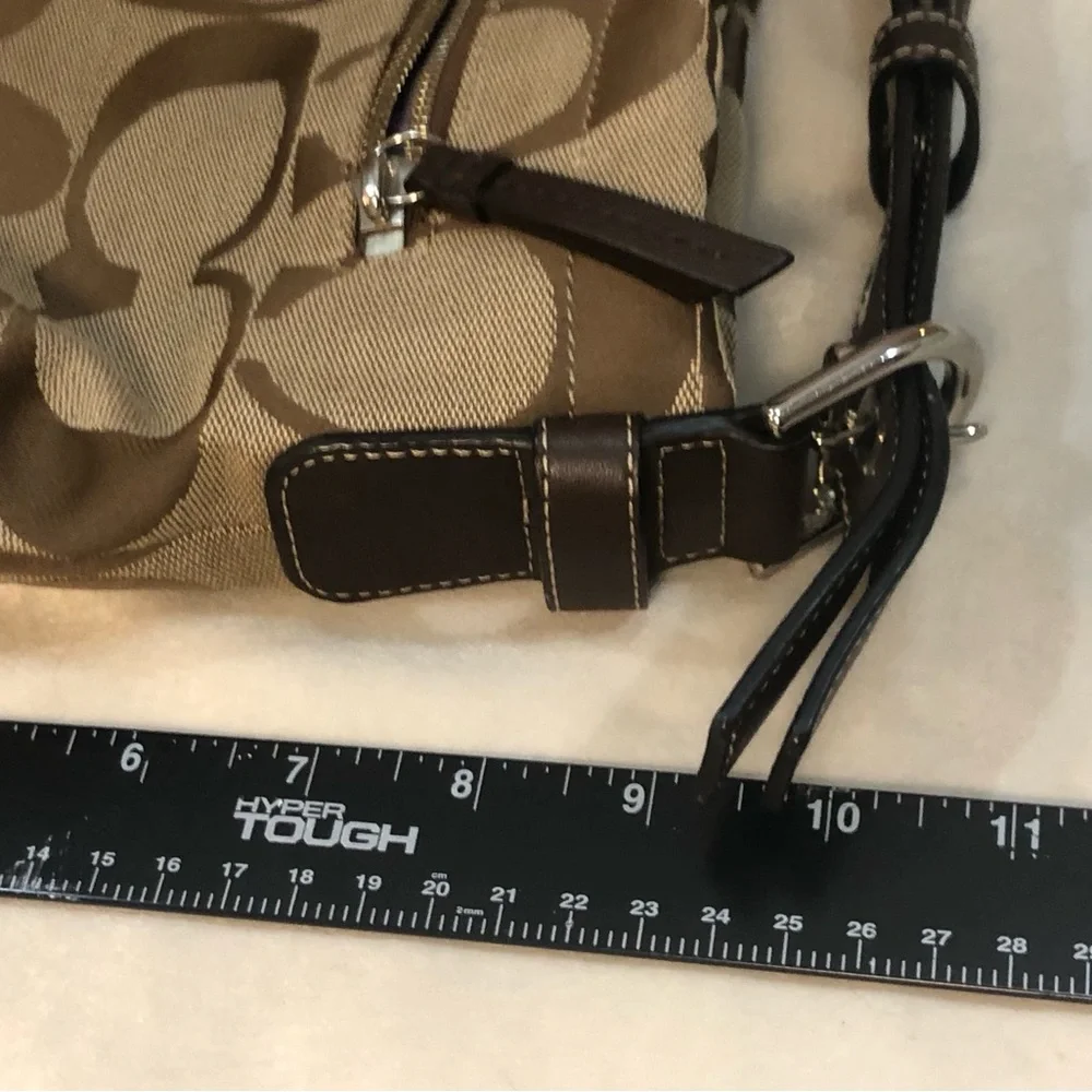 Vintage Y2K Coach Carly signature big C brown/tan