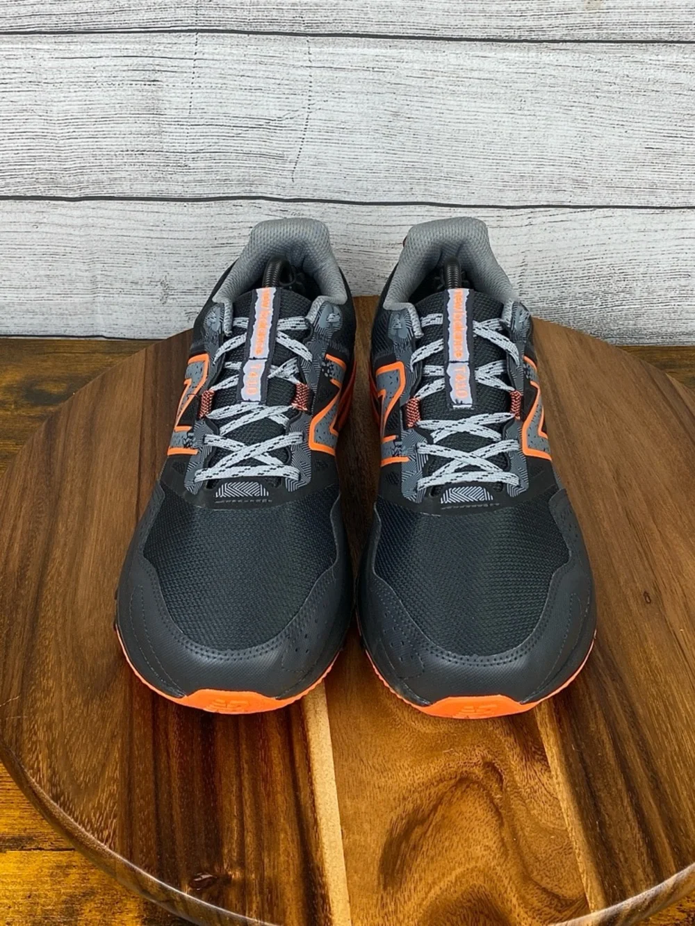 New Balance 410 V8 Black Orange Trail Running Shoes MT410LO8 Men’s Size 11 Wide