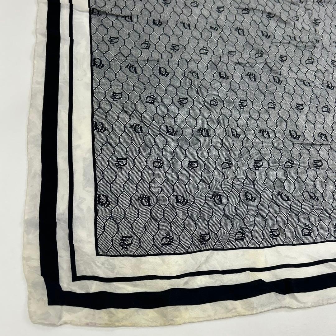 P762 Christian Dior 100% Silk Honeycomb Scarf for Women