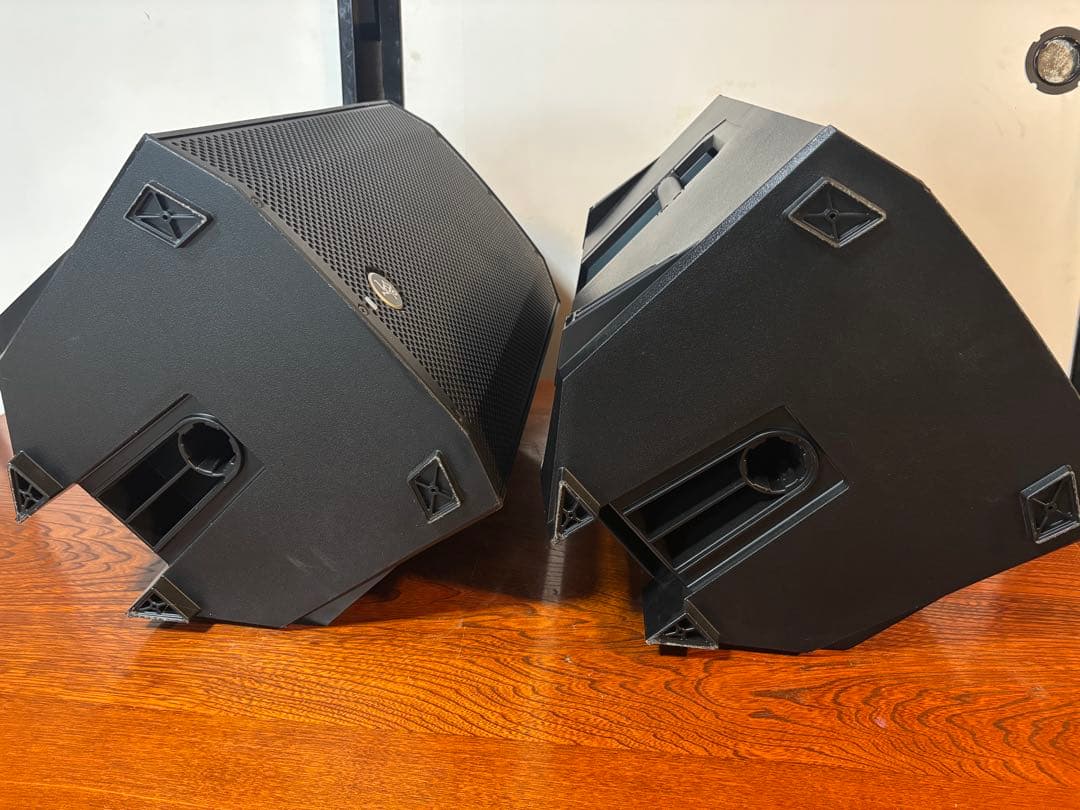 Mackie Thump 12A Powered PA Speaker 1300W (2 units)