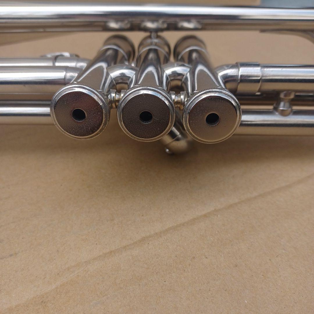 Yamaha Trumpet YTR-136 No Scratches or Dents, Includes Mouthpiece and Case