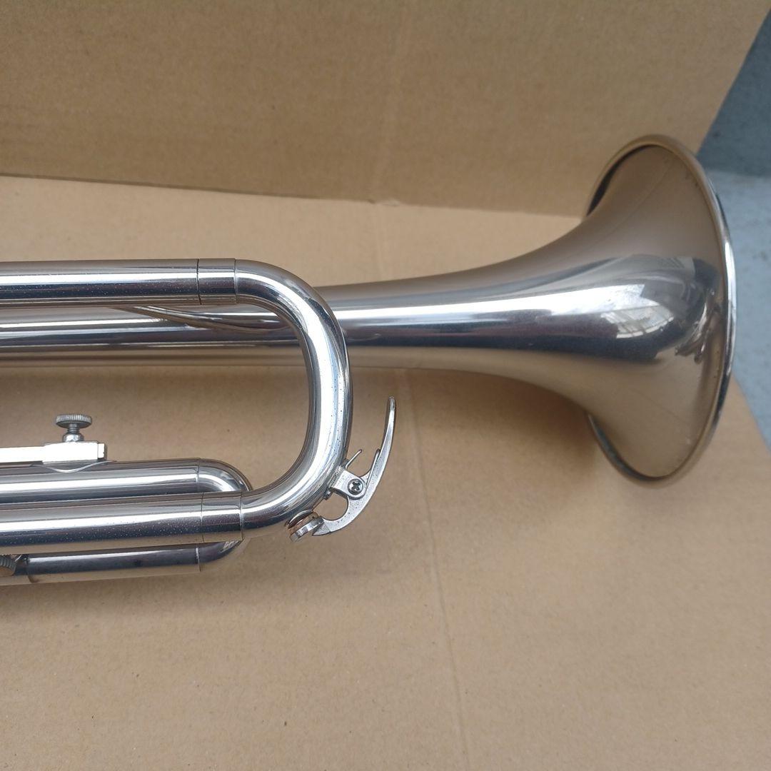 Yamaha Trumpet YTR-136 No Scratches or Dents, Includes Mouthpiece and Case