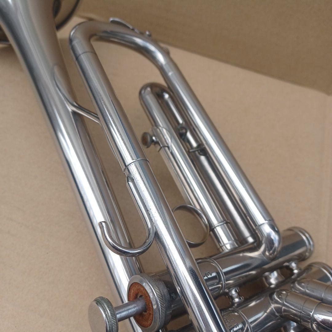 Yamaha Trumpet YTR-136 No Scratches or Dents, Includes Mouthpiece and Case
