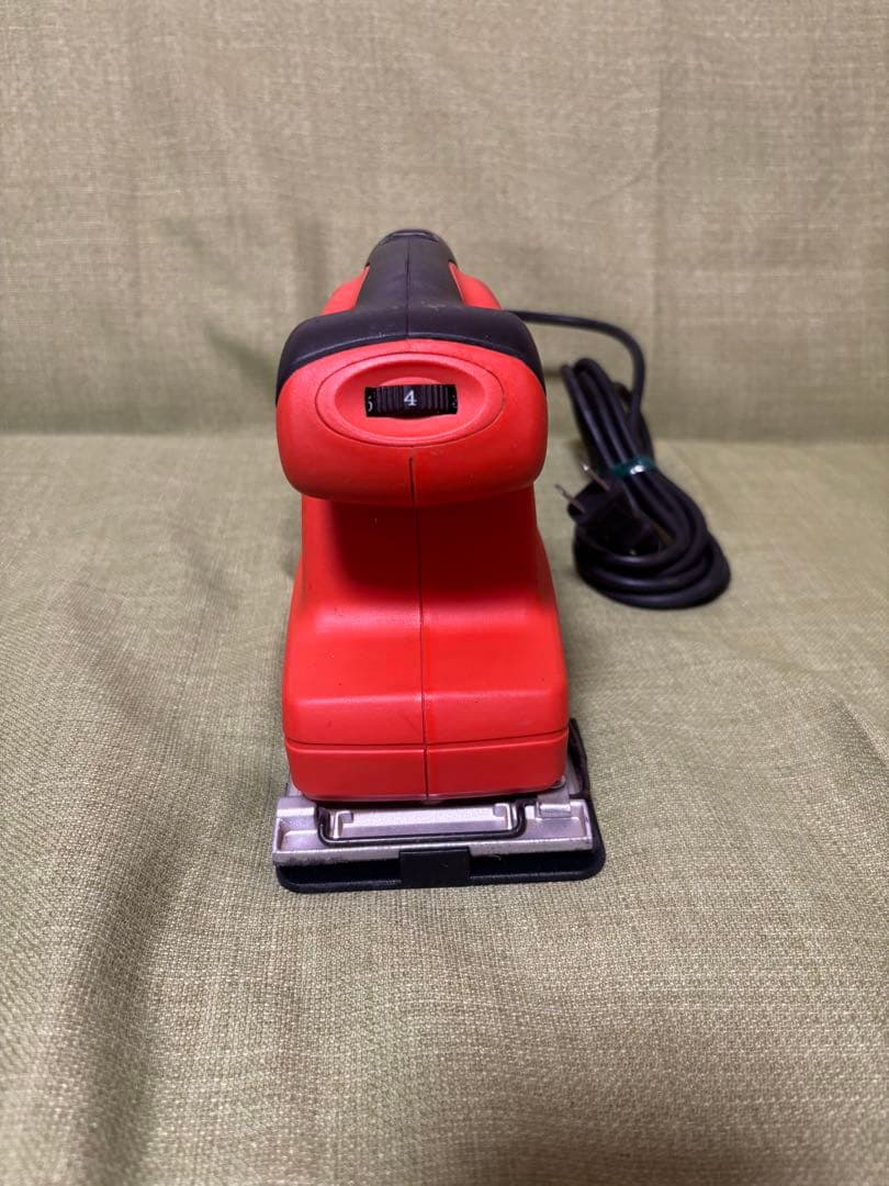 BLACK&DECKER Orbital Sander KA 197E 220w
