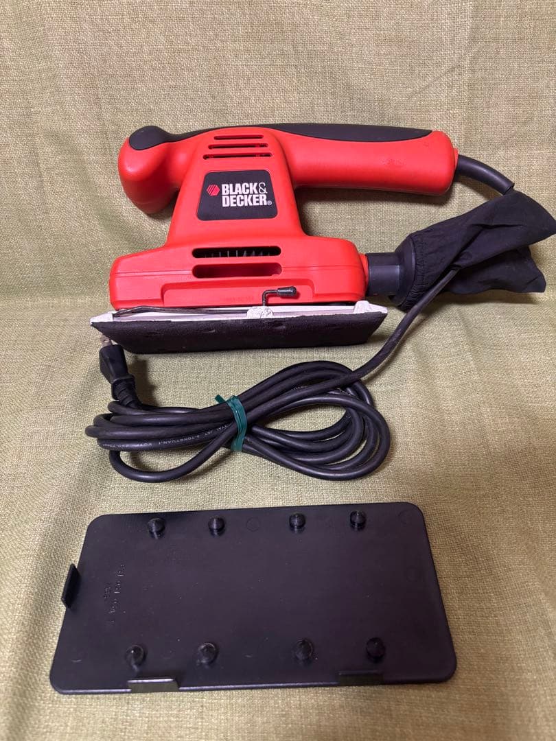 BLACK&DECKER Orbital Sander KA 197E 220w