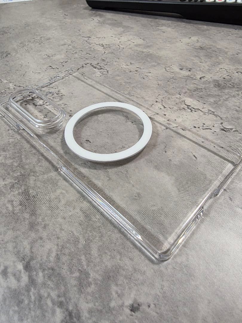 Spigen Galaxy Z Fold 7 Clear Case, MagSafe Compatible