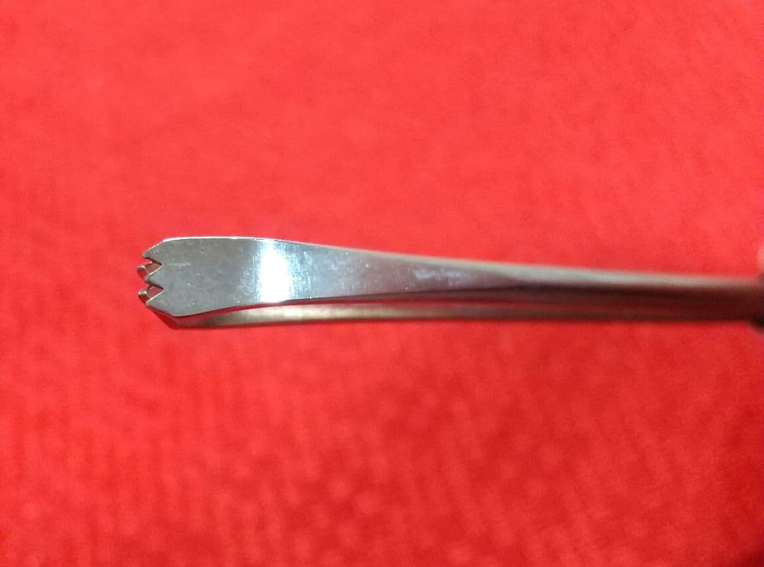 Stainless Steel Tweezers for Eyebrows and Threading